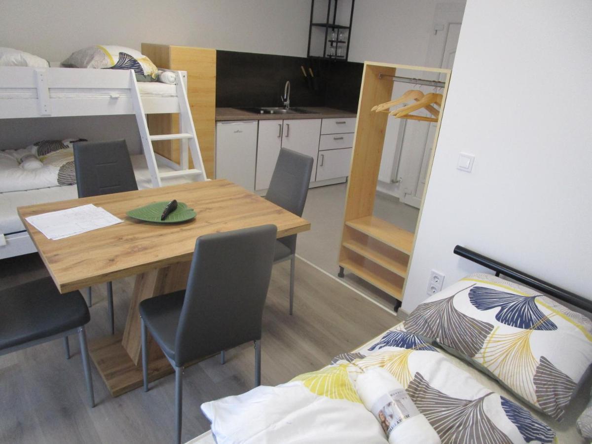 Veroland Maganszallashely Hódmezővásárhely Esterno foto