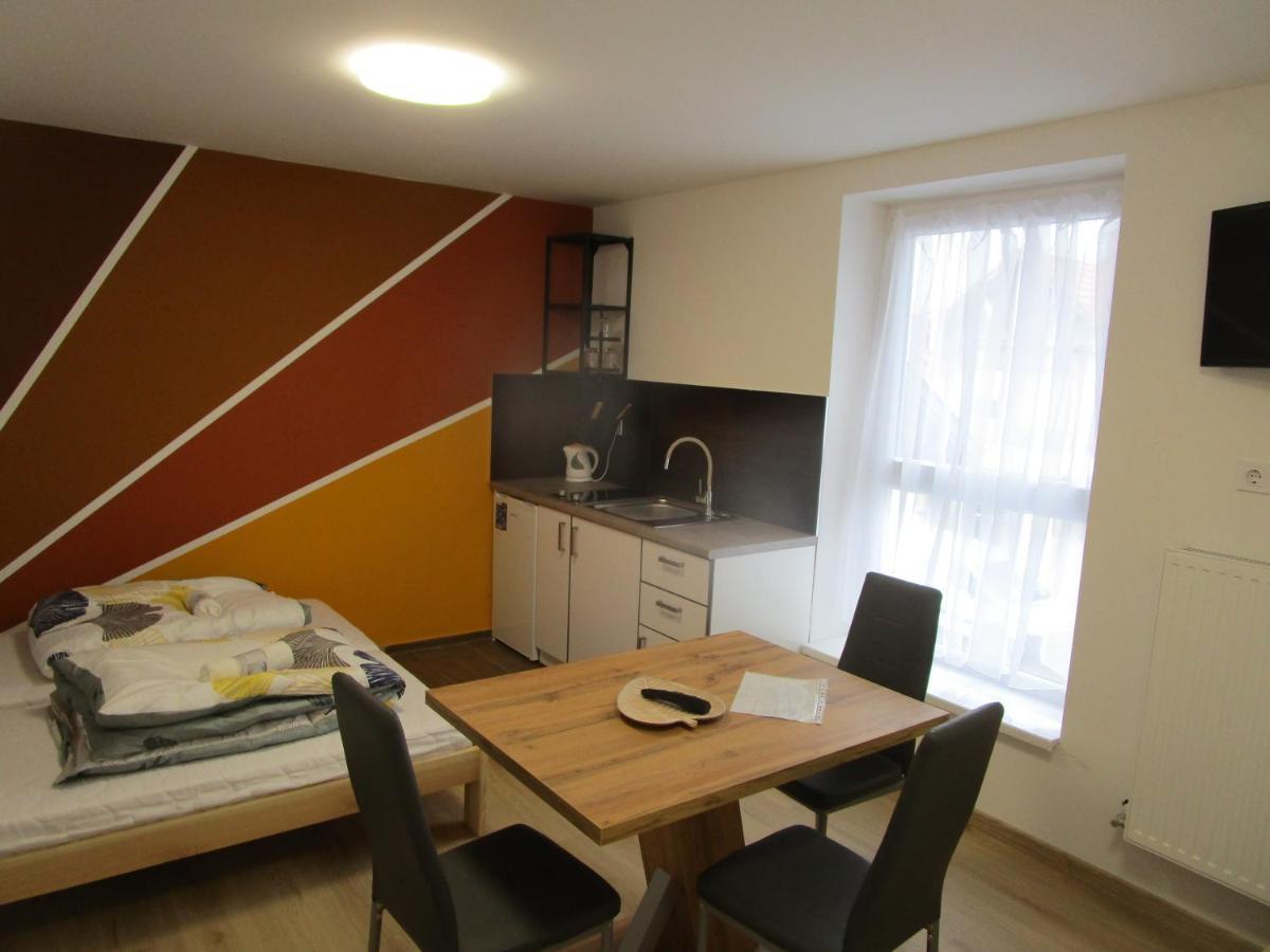 Veroland Maganszallashely Hódmezővásárhely Esterno foto